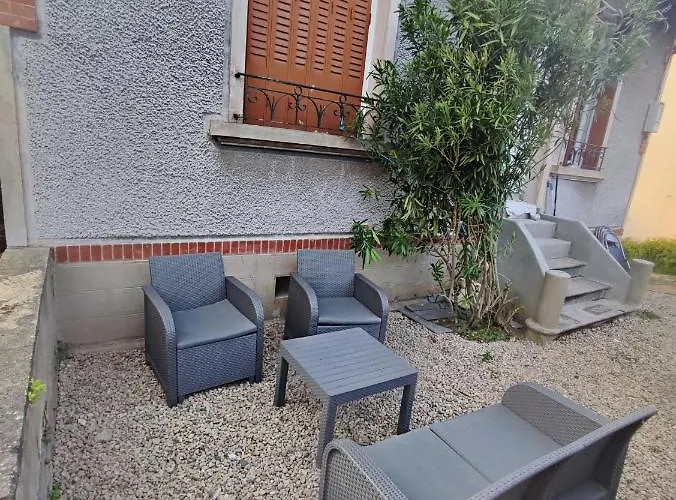 Petite Maison Avec Jardin