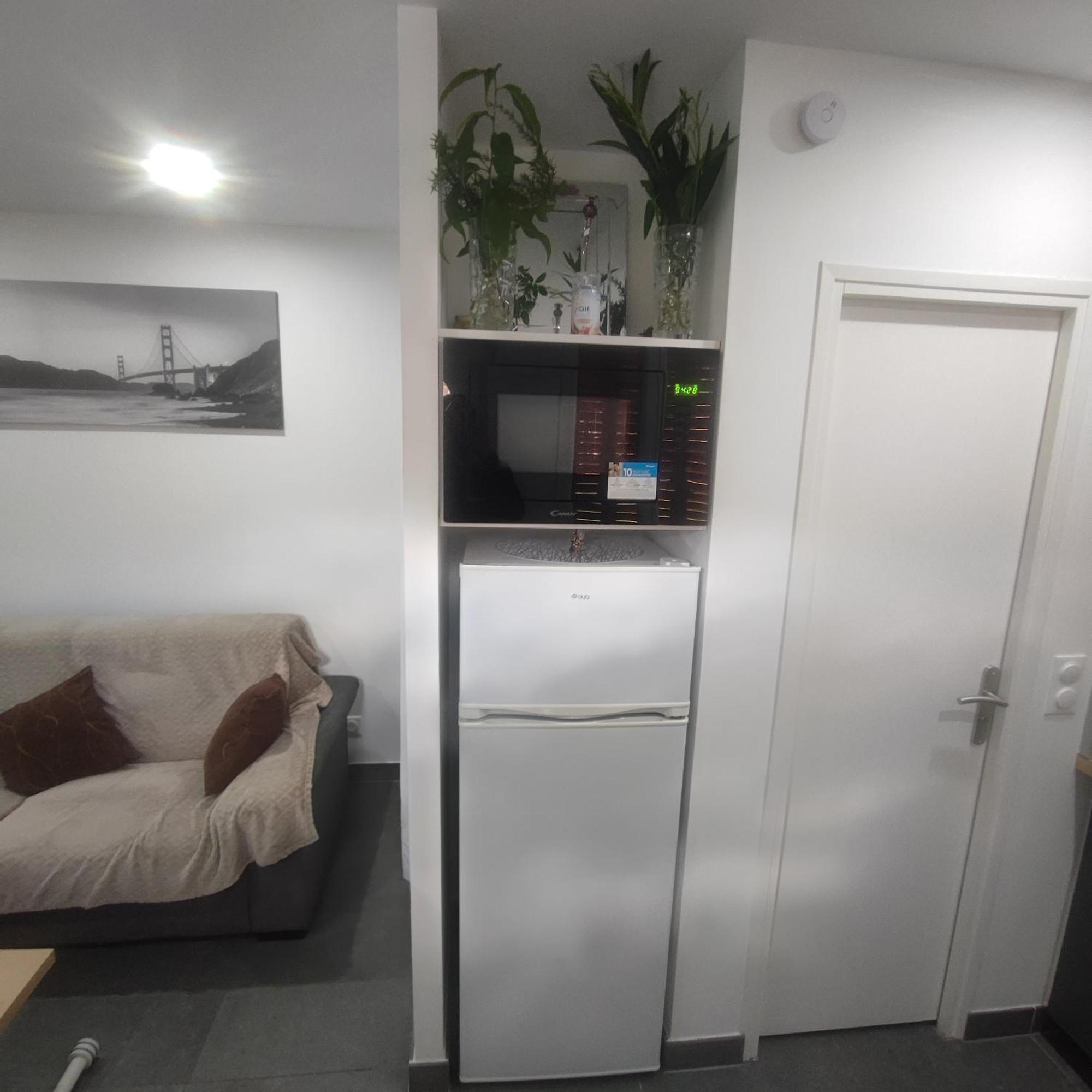Petite Maison Avec Jardin Holiday home Montlucon